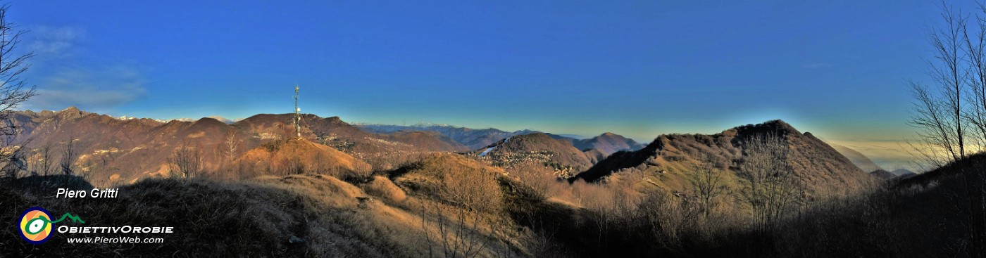 12 Vista panoramica salendo in Corna Bianca.jpg